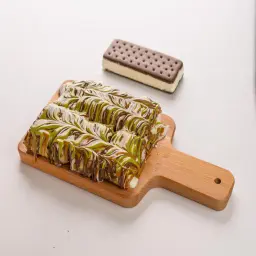 Crepe Stuffed With Fruits